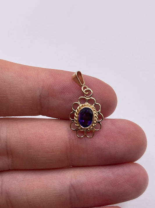 9ct gold amethyst pendant