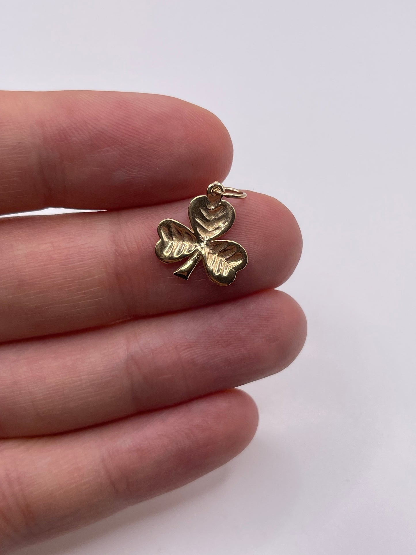 9ct gold clover charm