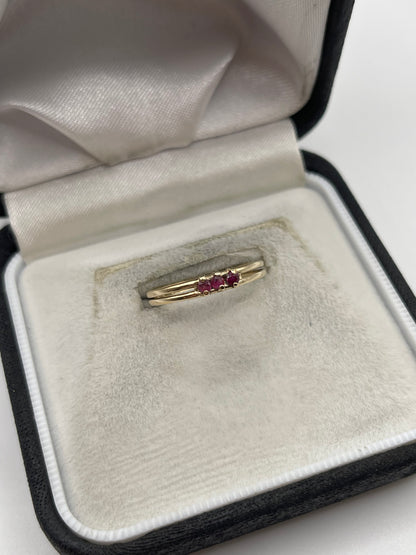 9ct gold ruby ring