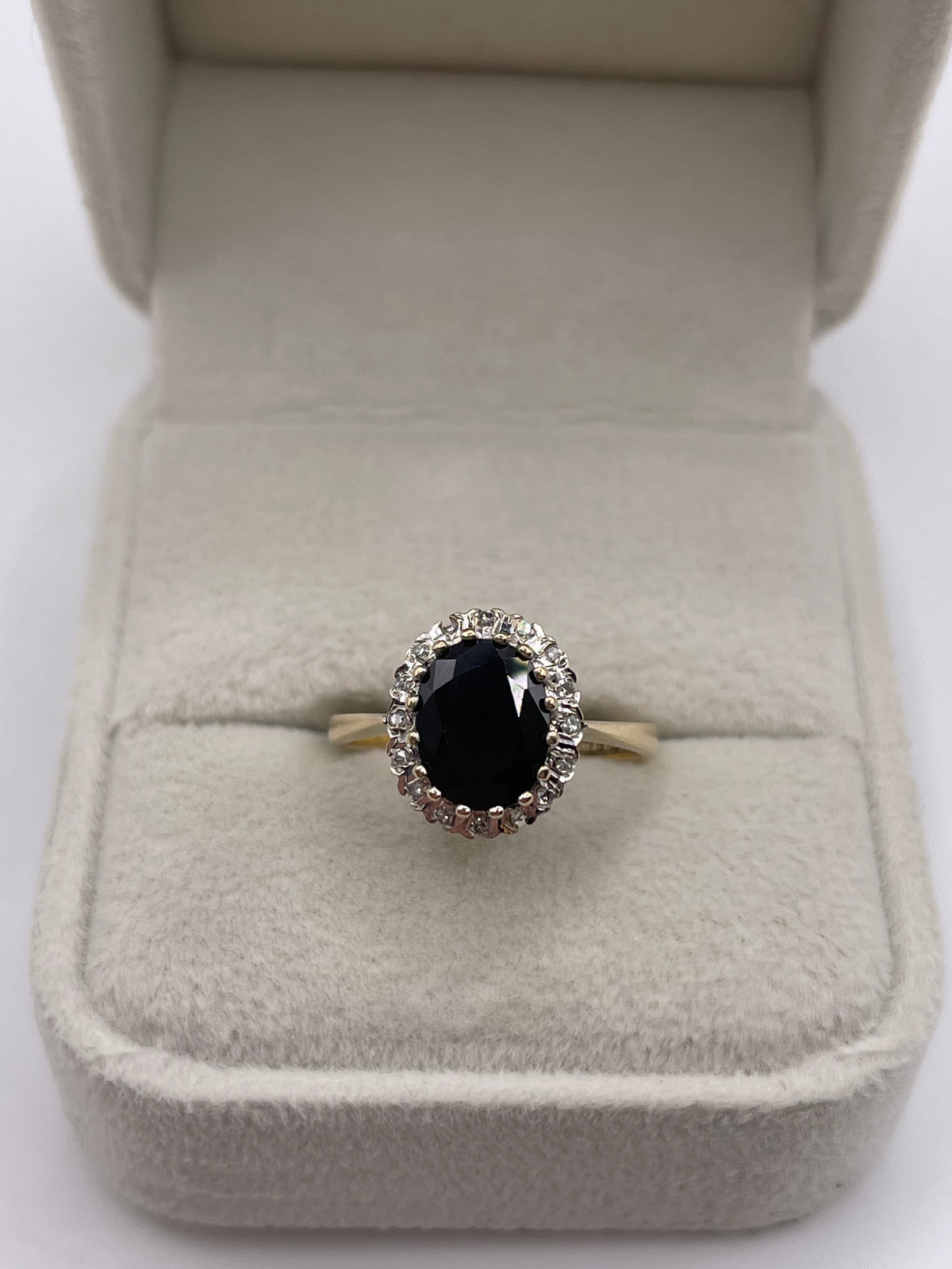 9ct gold sapphire and diamond ring