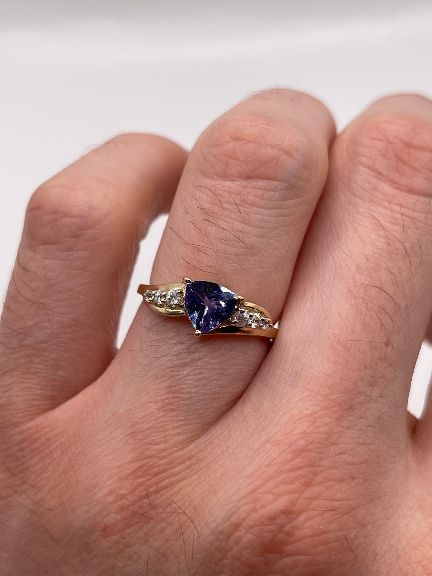 9ct gold tanzanite and zircon ring