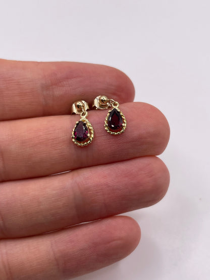 9ct gold garnet earrings