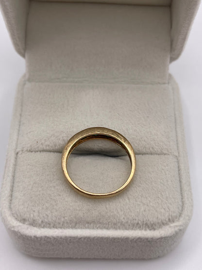 9ct gold emerald and diamond ring