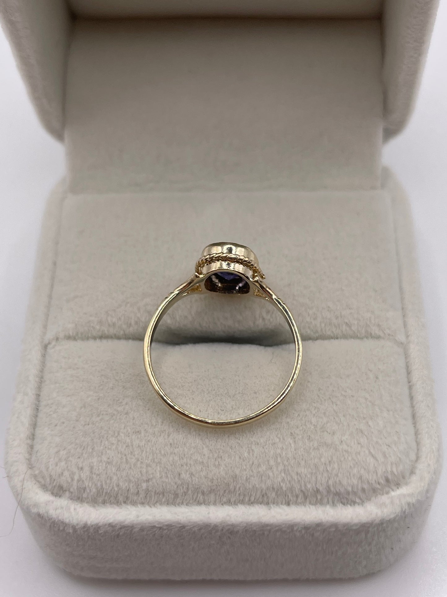 9ct gold iolite ring