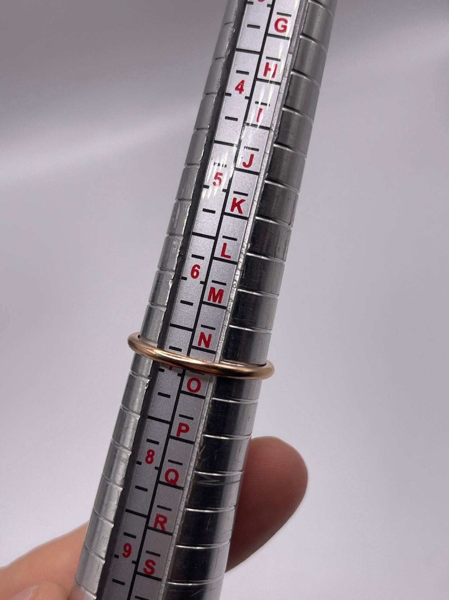 Antique 9ct rose gold paste ring