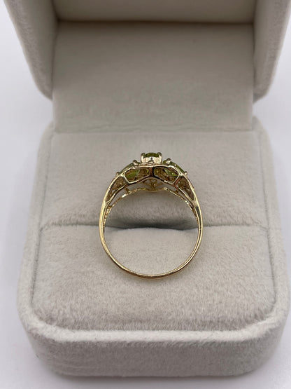 9ct gold peridot ring