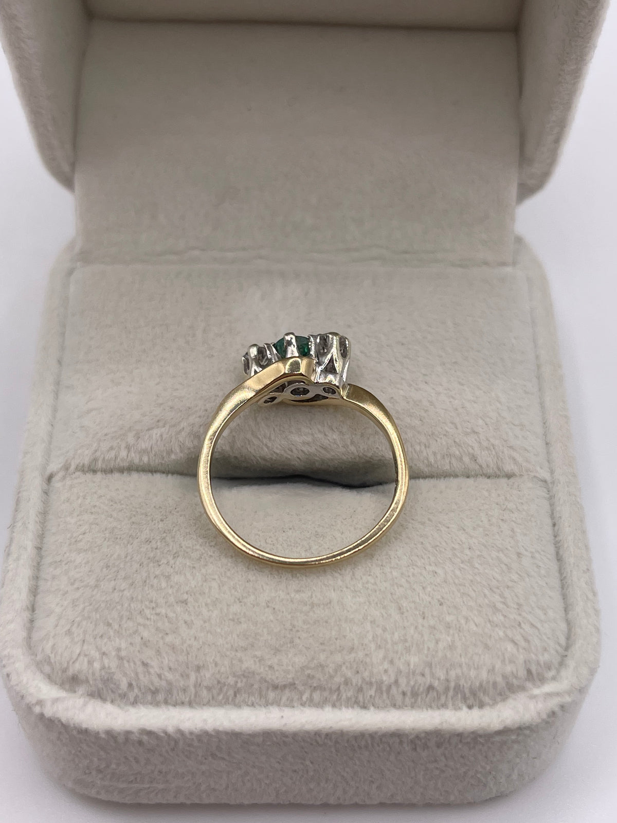 9ct gold emerald and diamond ring