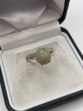 Load image into Gallery viewer, 9ct gold opal ring

