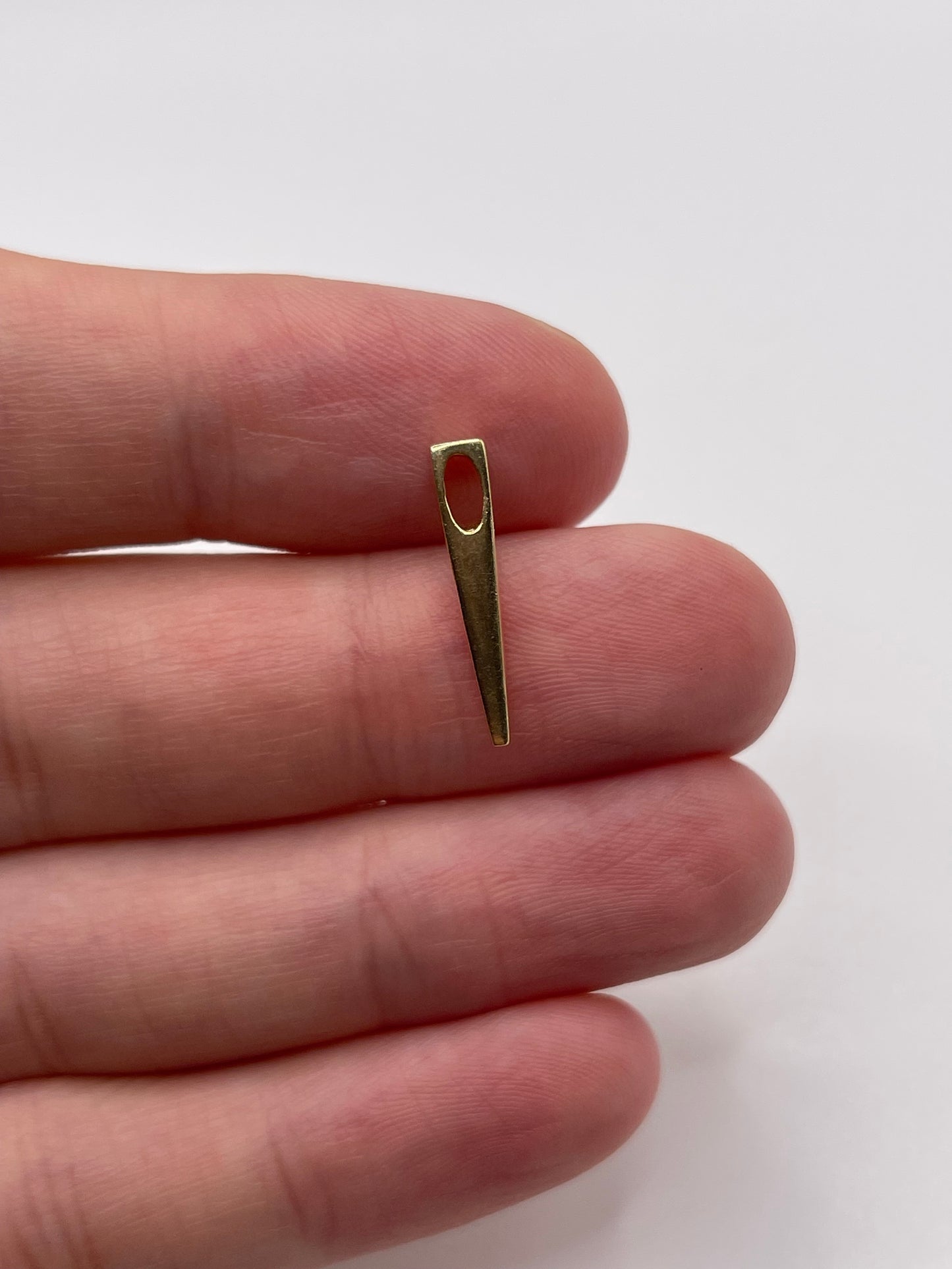 9ct gold diamond pendant