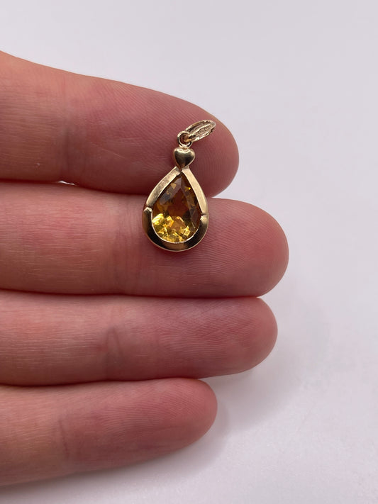 9ct gold citrine pendant