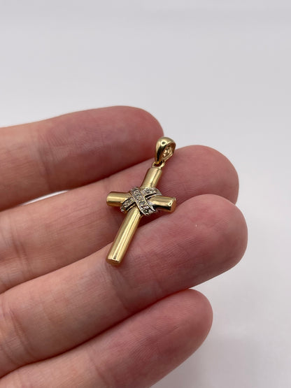 9ct gold diamond cross pendant