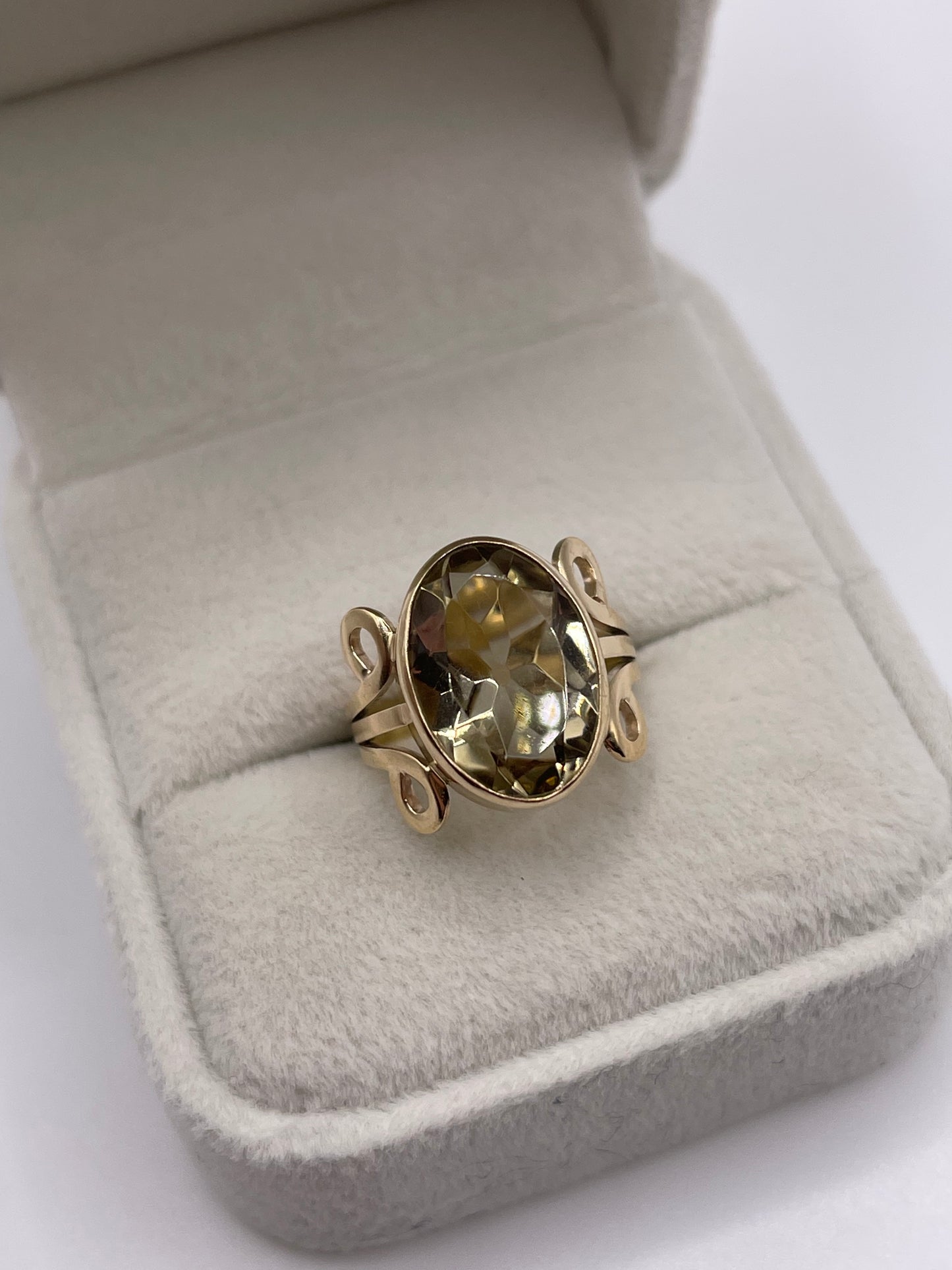 9ct gold Smokey quartz ring