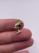 Load image into Gallery viewer, 9ct gold queen Nefertiti charm
