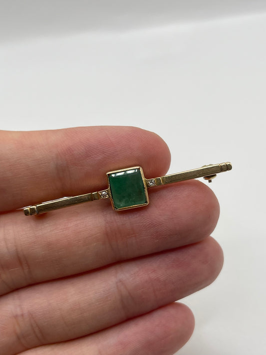 9ct gold emerald and diamond brooch