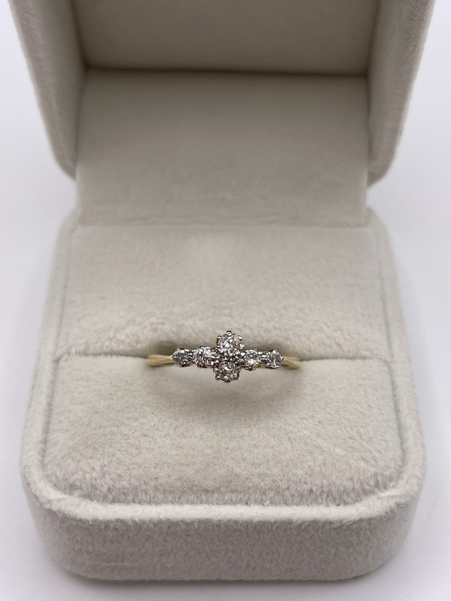18ct gold diamond ring