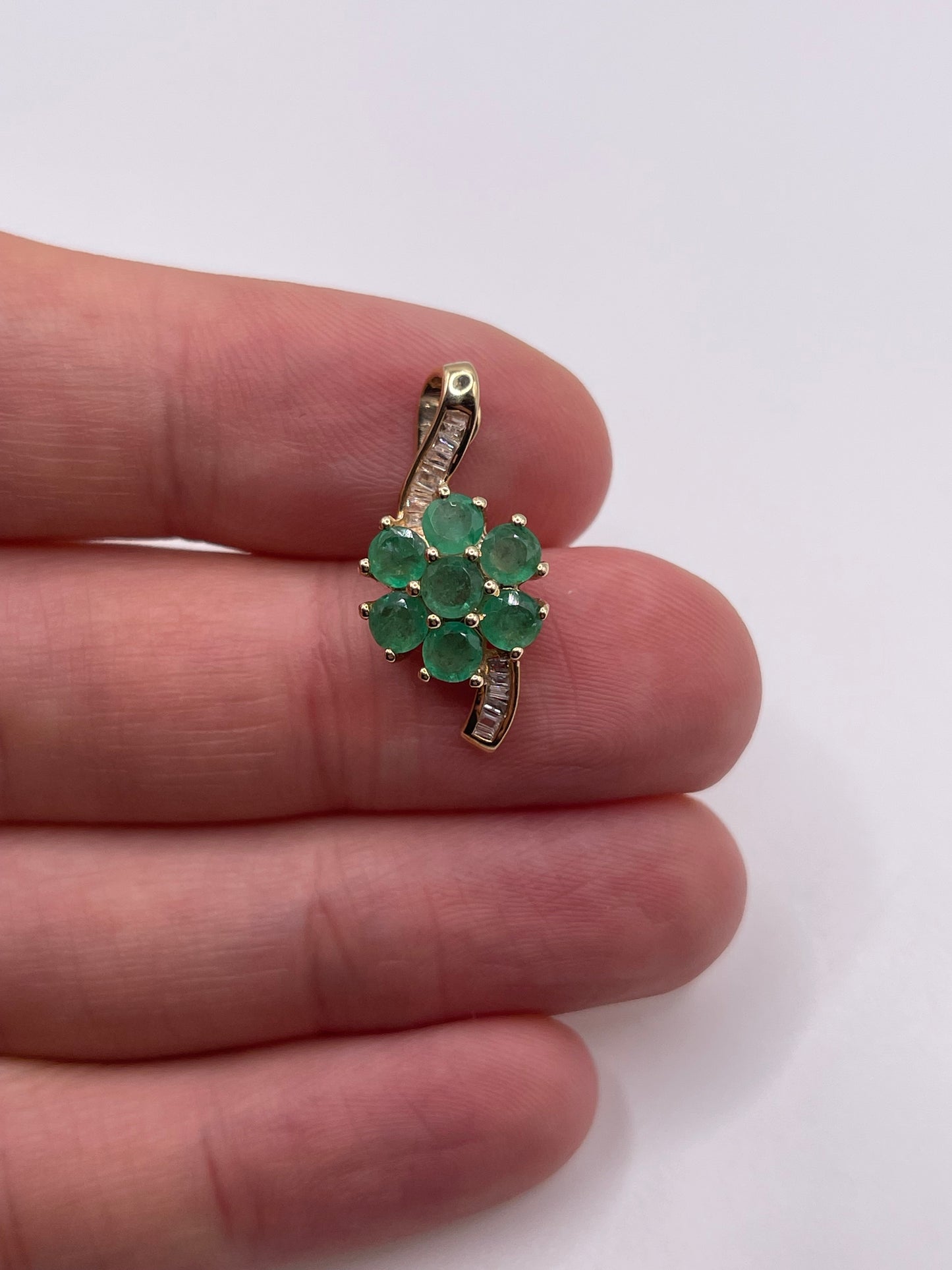 9ct gold emerald and diamond pendant