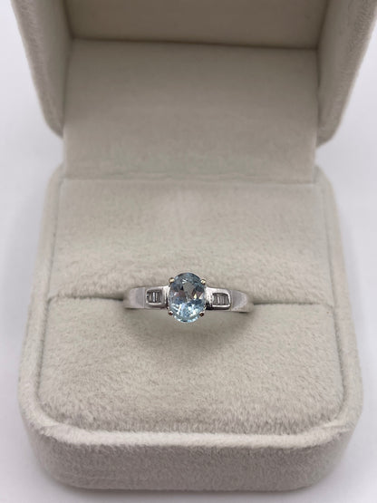 9ct white gold aquamarine and diamond ring