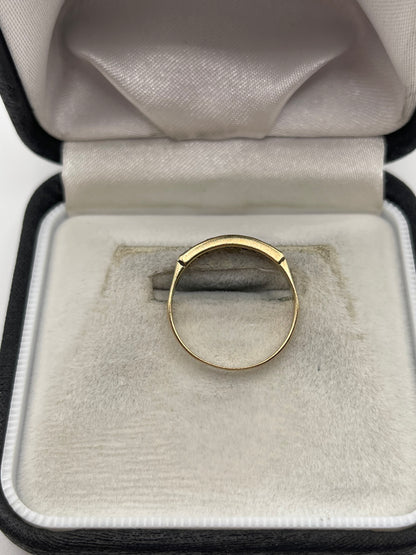 9ct gold emerald and diamond ring