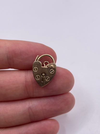 9ct gold padlock 7