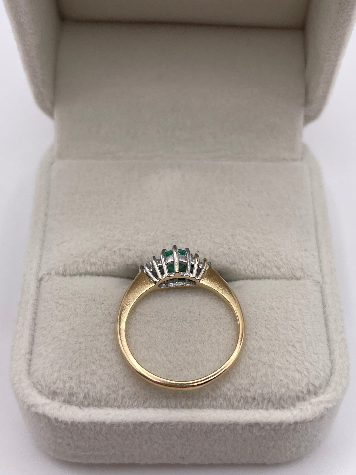 9ct gold emerald and diamond ring