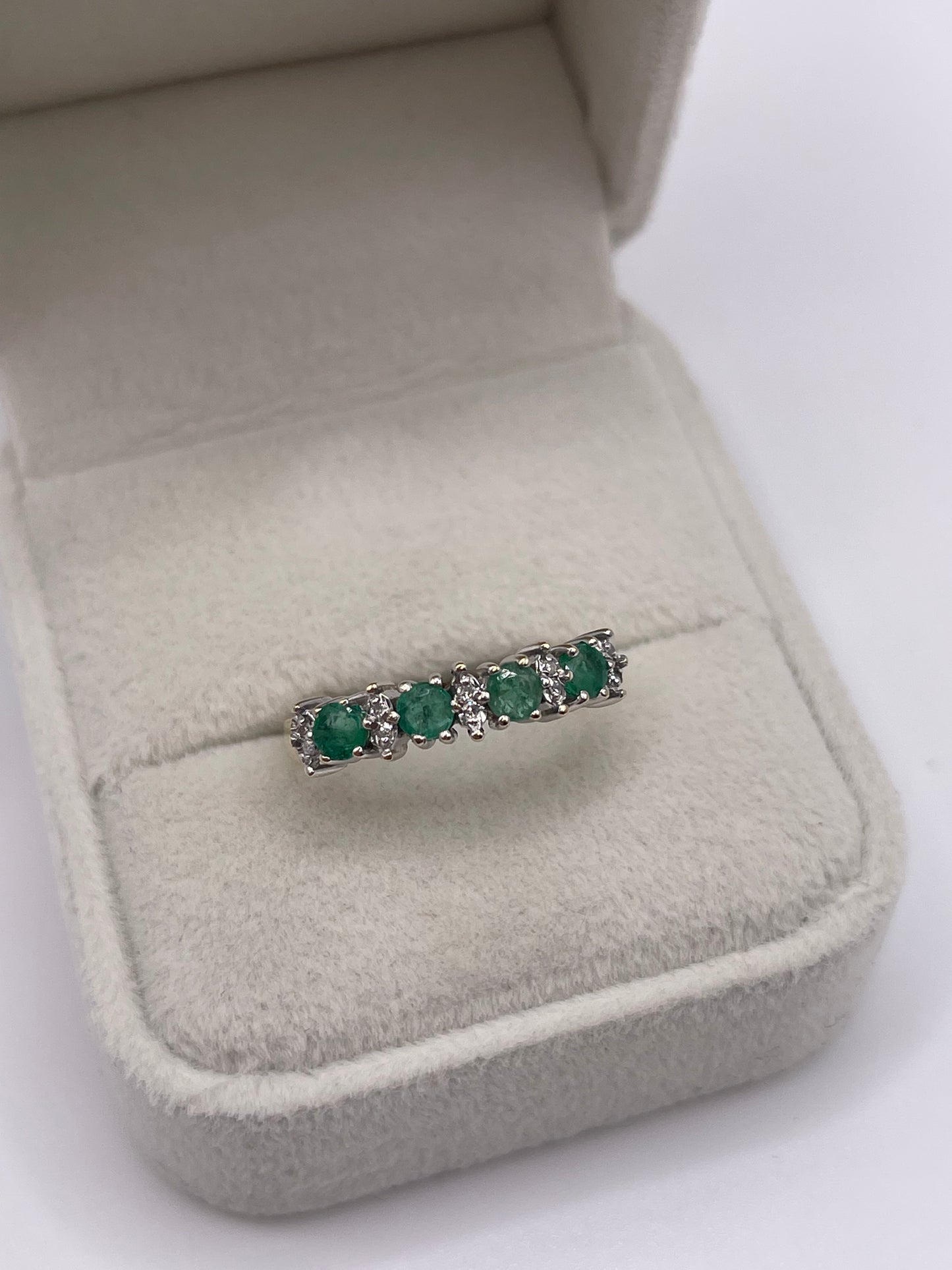 9ct gold emerald and diamond ring