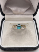 Load image into Gallery viewer, 9ct gold cabochon topaz and moonstone ring
