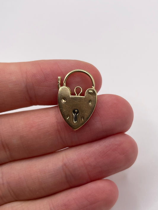 9ct gold padlock 121