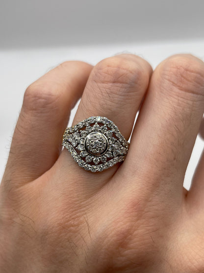 9ct gold 1.5ct diamond cluster ring
