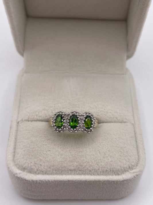 9ct gold diopside and diamond ring