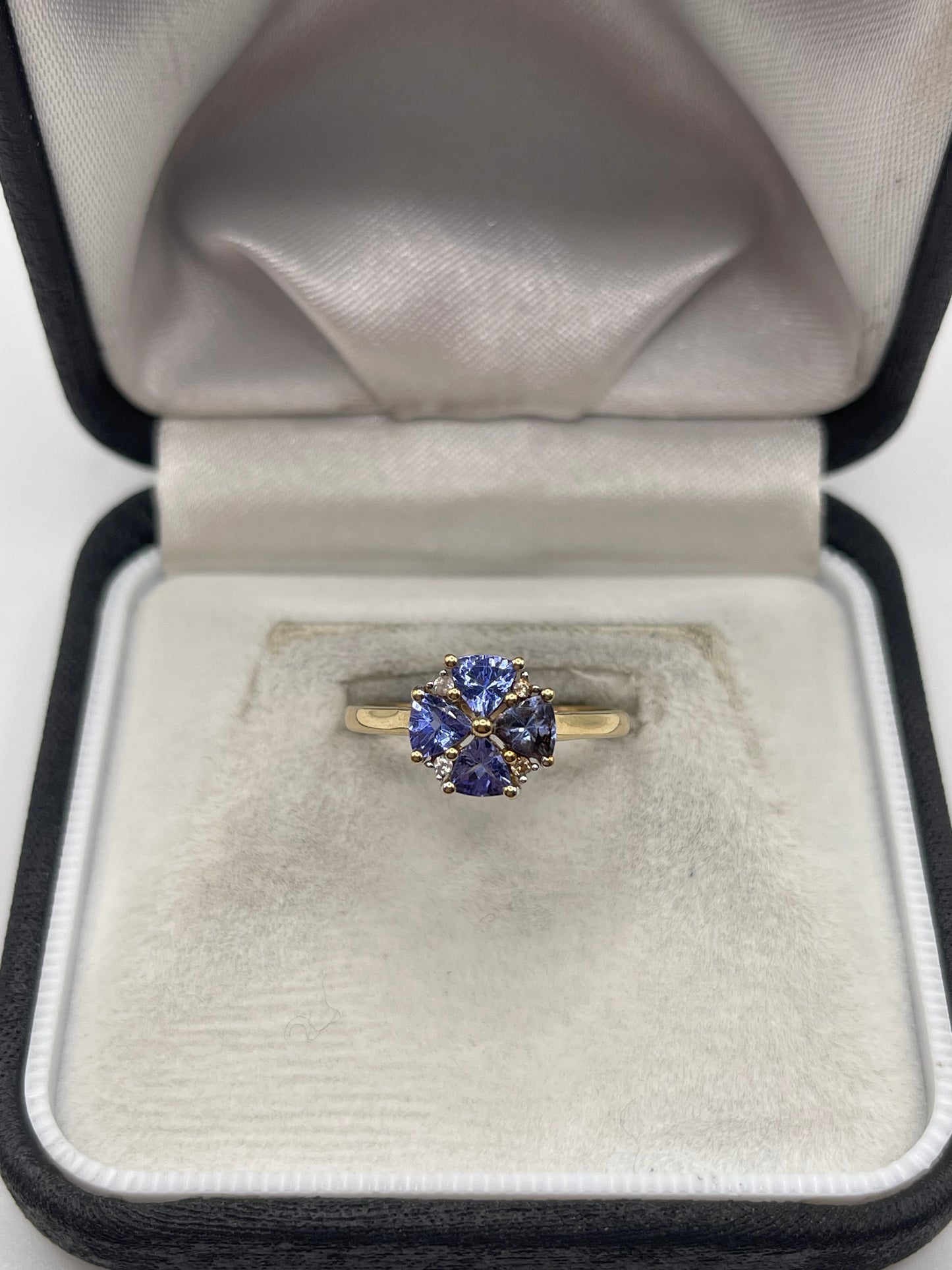 9ct gold tanzanite and zircon ring