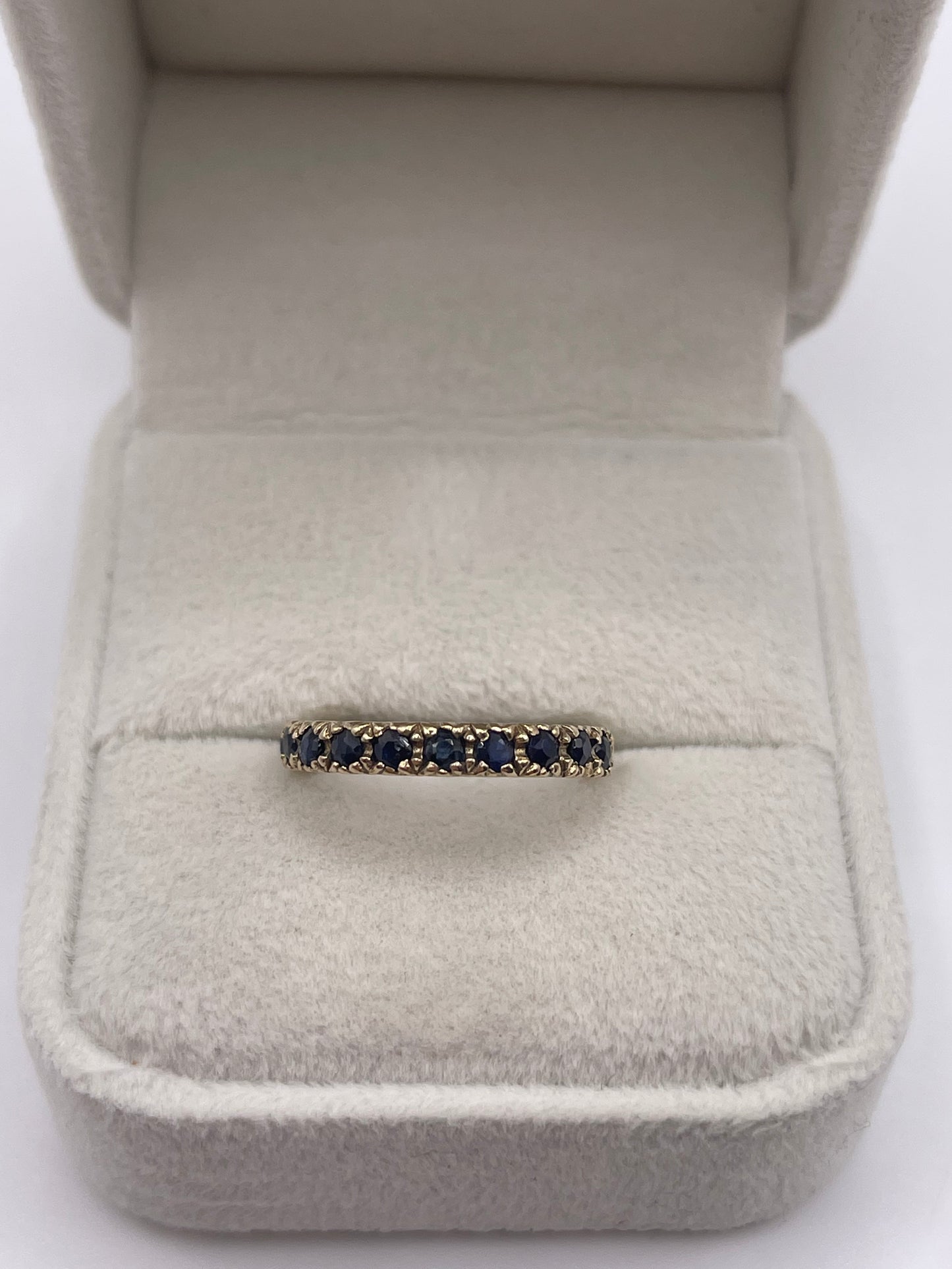 9ct gold sapphire ring