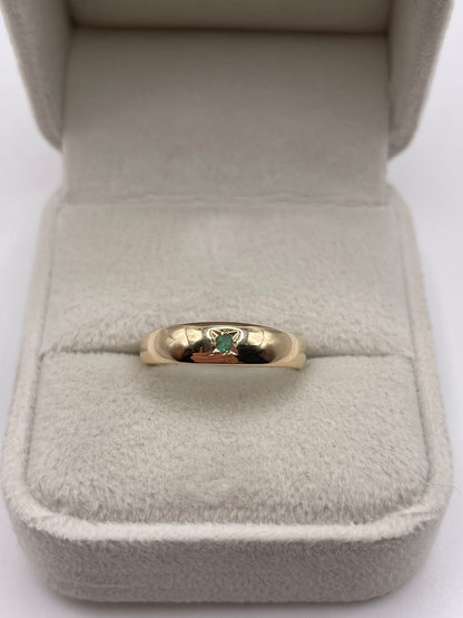 9ct gold emerald gypsy ring