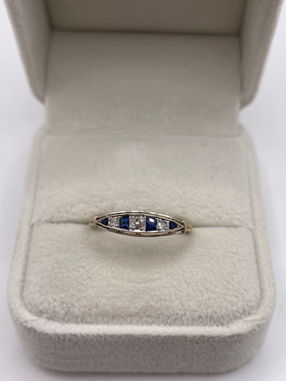 18ct gold sapphire and diamond ring