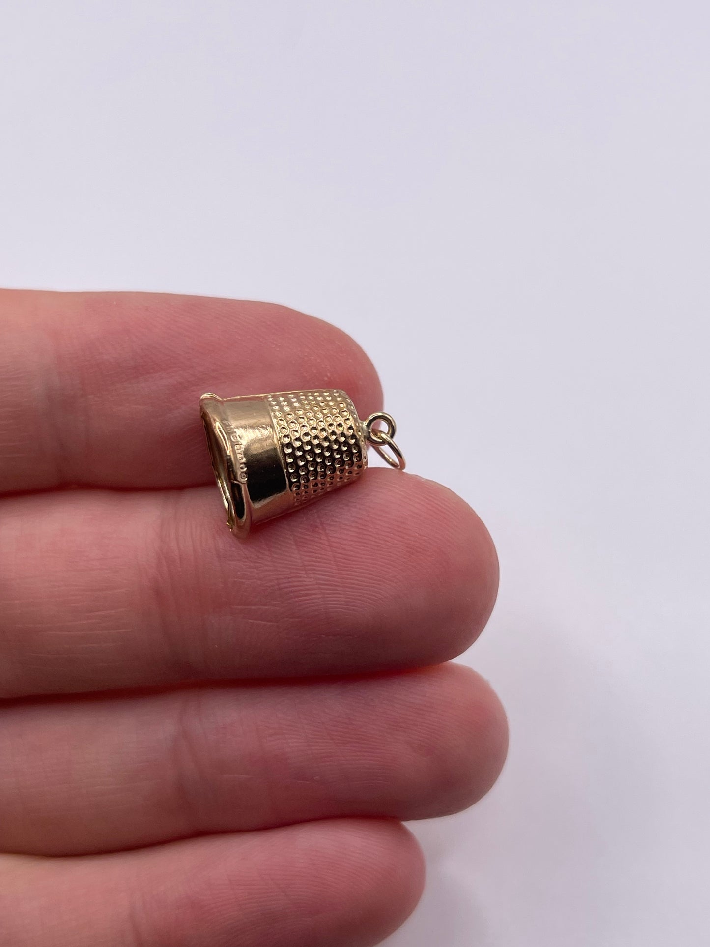 9ct gold thimble charm