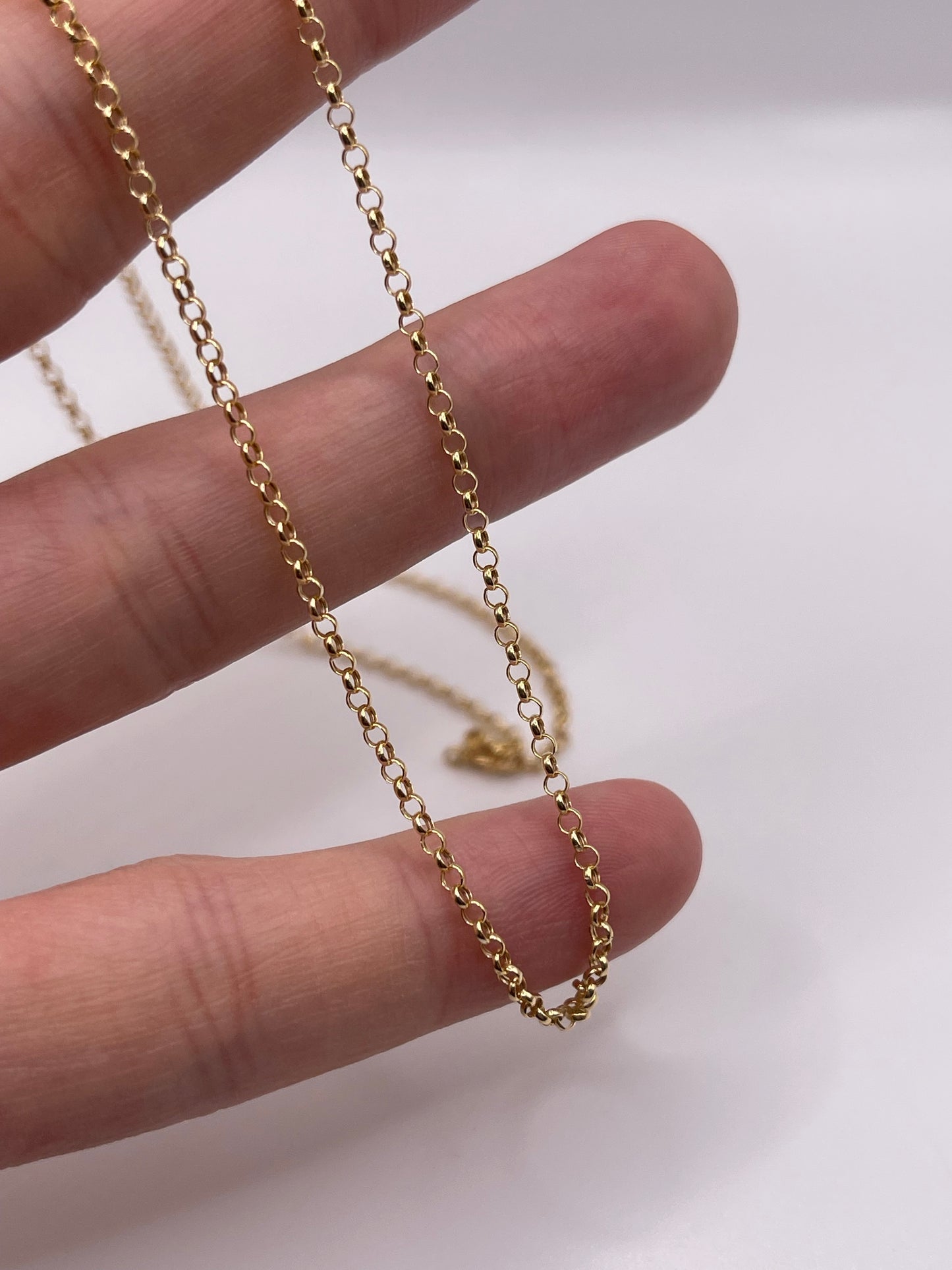 9ct gold chain I