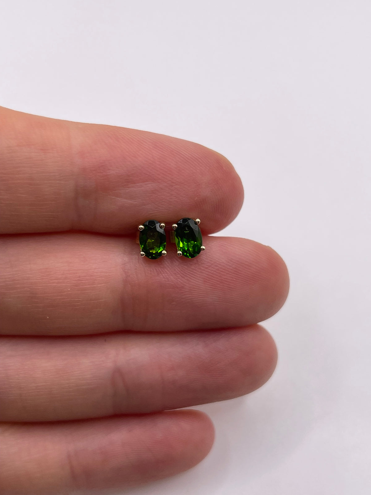 9ct gold diopside earrings