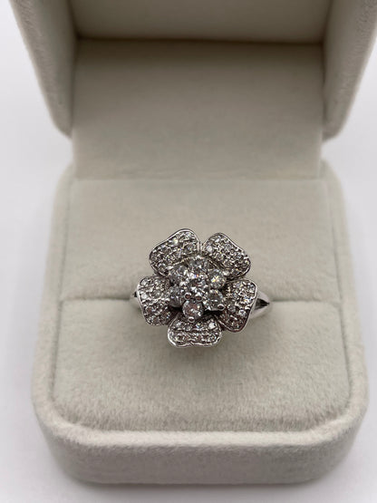 Heavy 18ct white gold diamond cluster ring