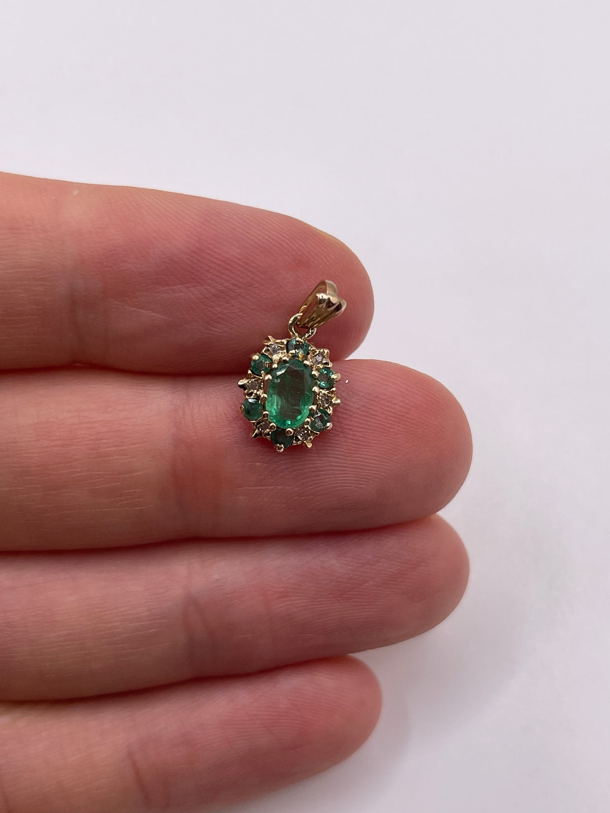 9ct gold emerald and diamond pendant