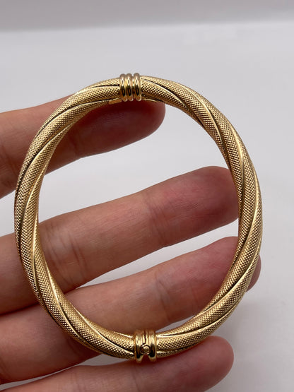 9ct gold bangle