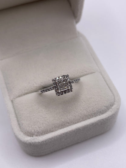 14ct white gold diamond cluster ring