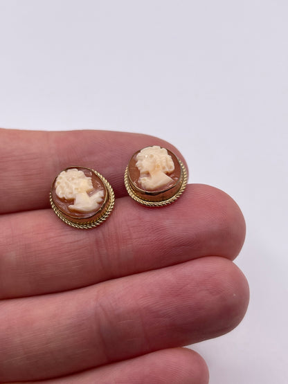 9ct gold cameo earrings