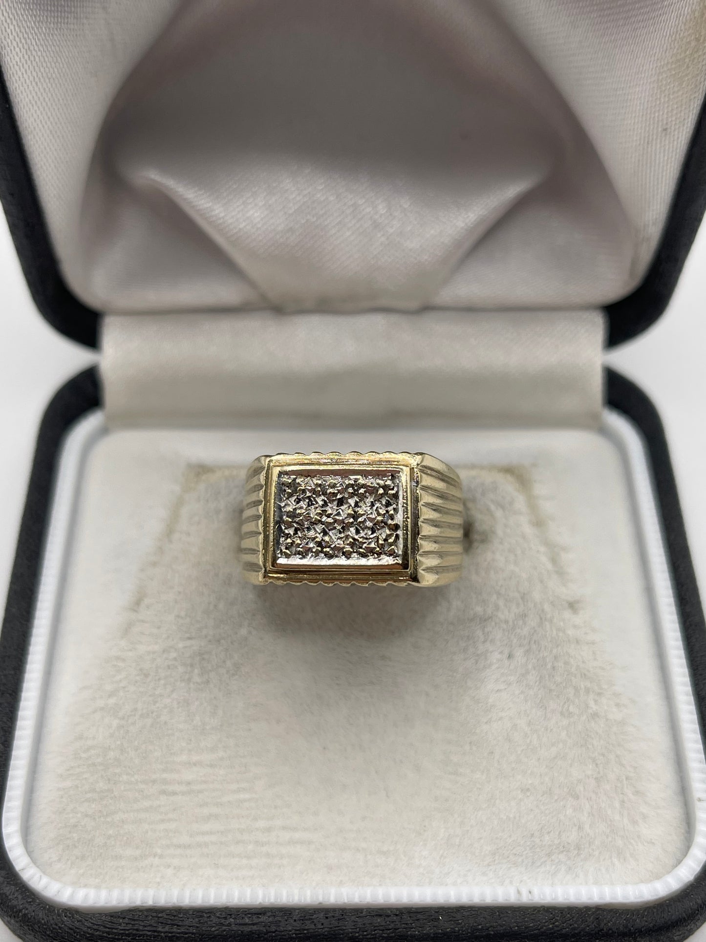 9ct gold diamond signet ring