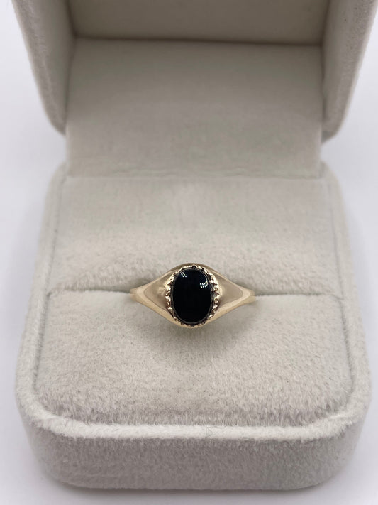 8ct gold onyx signet ring