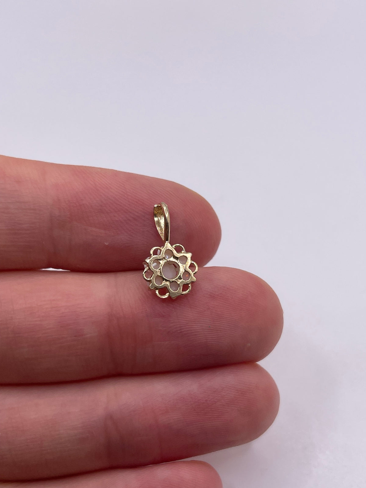 9ct gold opal cluster pendant