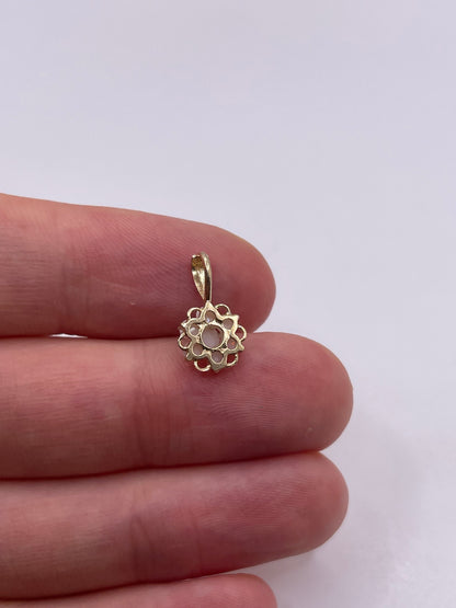 9ct gold opal cluster pendant