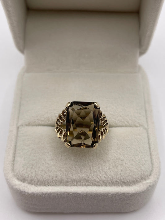 9ct gold Smokey quartz ring
