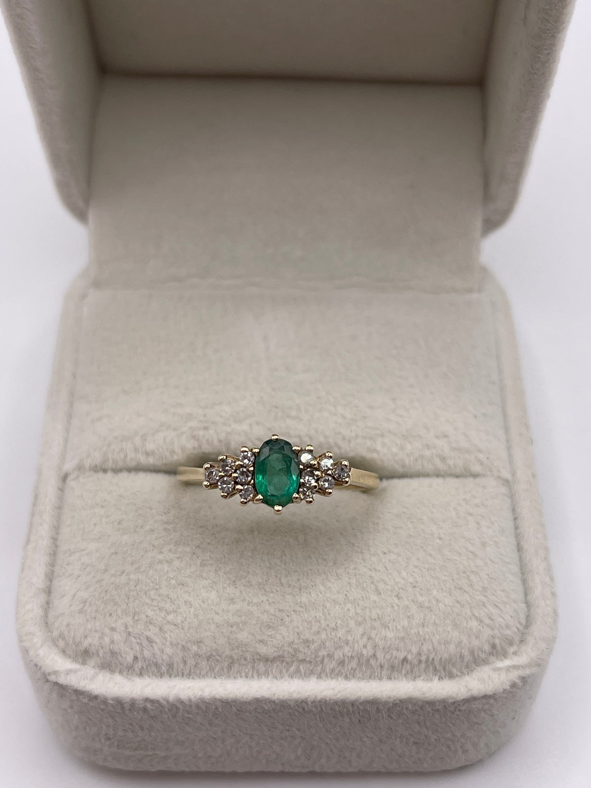 9ct gold emerald and diamond ring