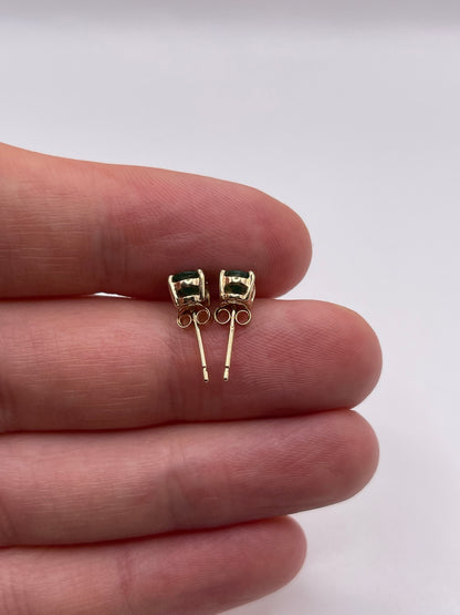 9ct gold emerald earrings