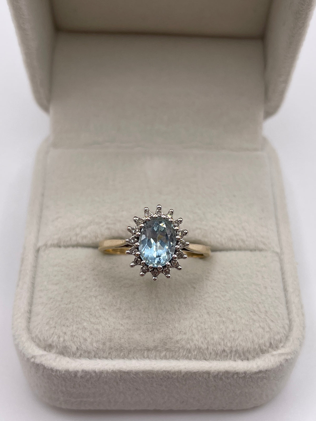 9ct gold topaz and diamond ring
