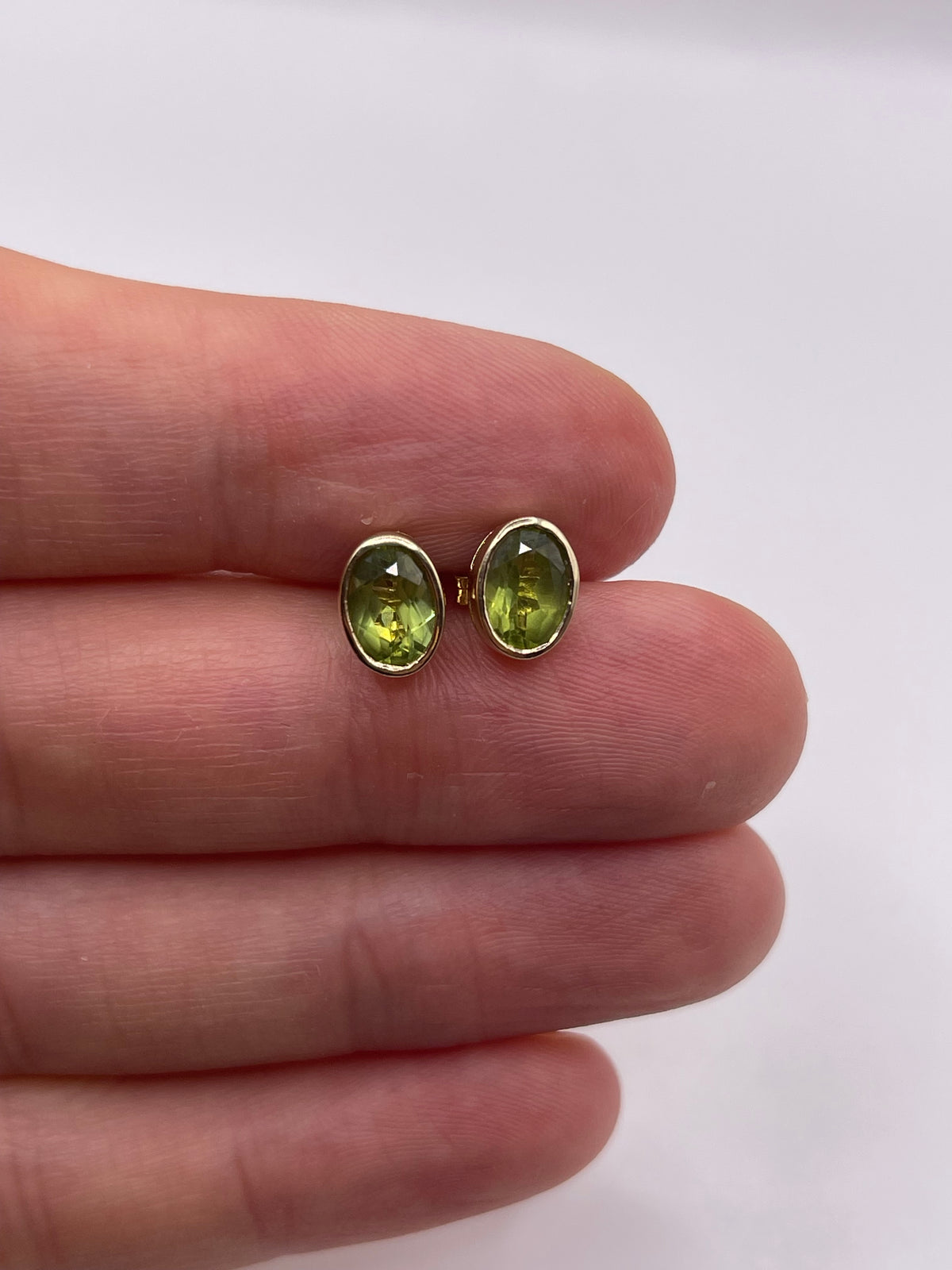 9ct gold peridot earrings